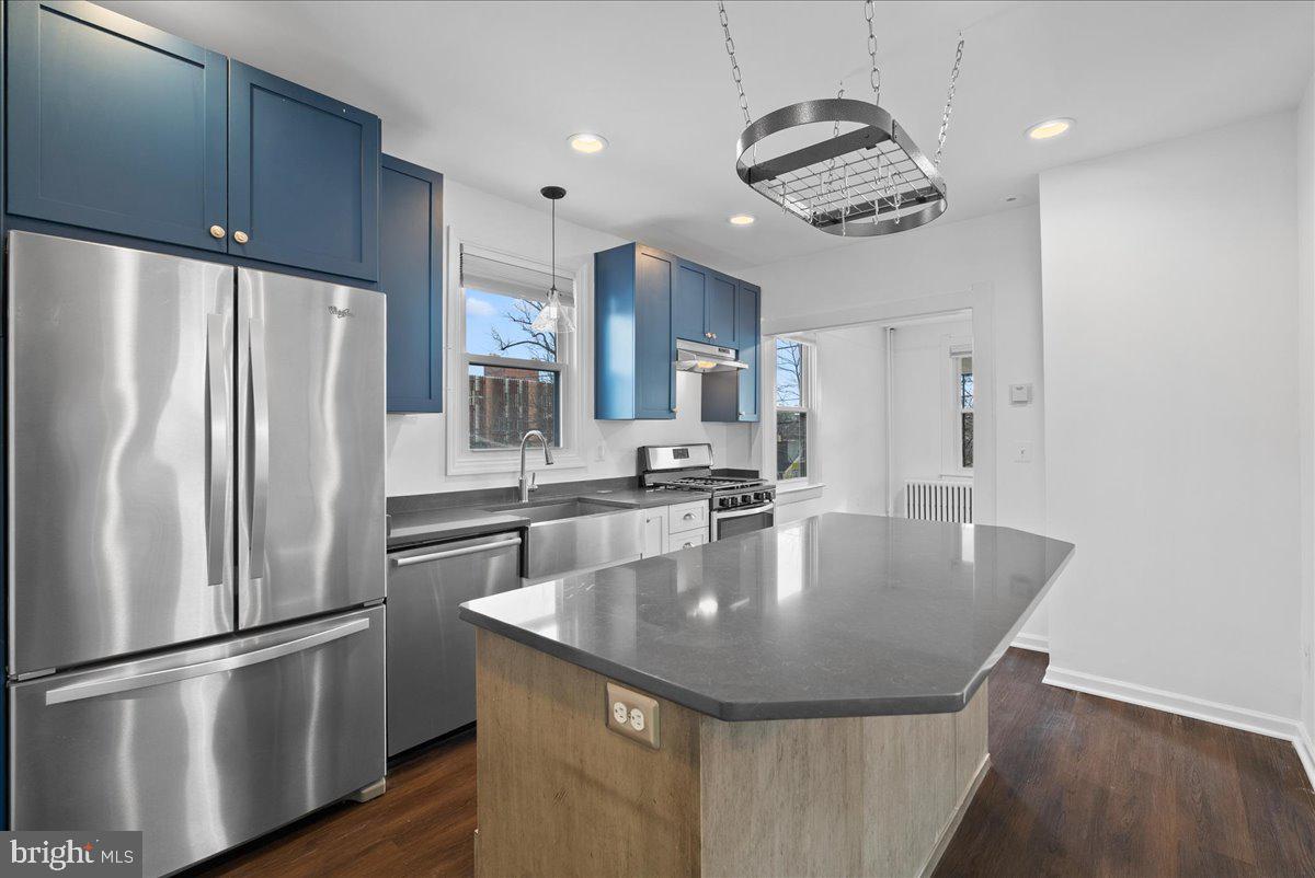 4252 Clay Street Northeast Washington, DC 20019 - Photo 5 of 31