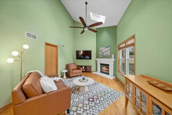 $495,000 | 3195 Village Green Drive, Aurora, IL 60504