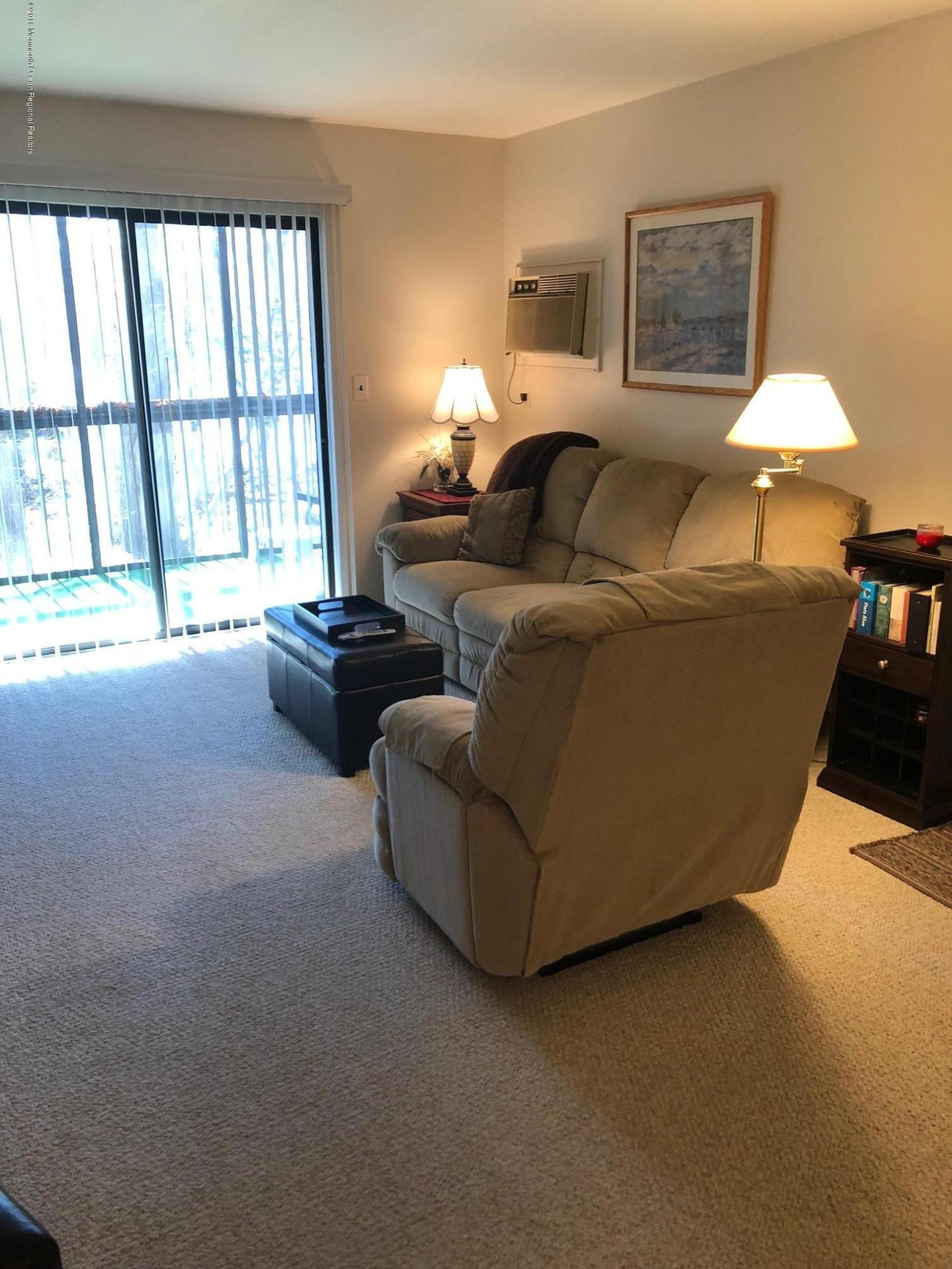 89 Arrowood Road, Unit H Manalapan, NJ 07726 - Photo 6 of 18 IMG_3938