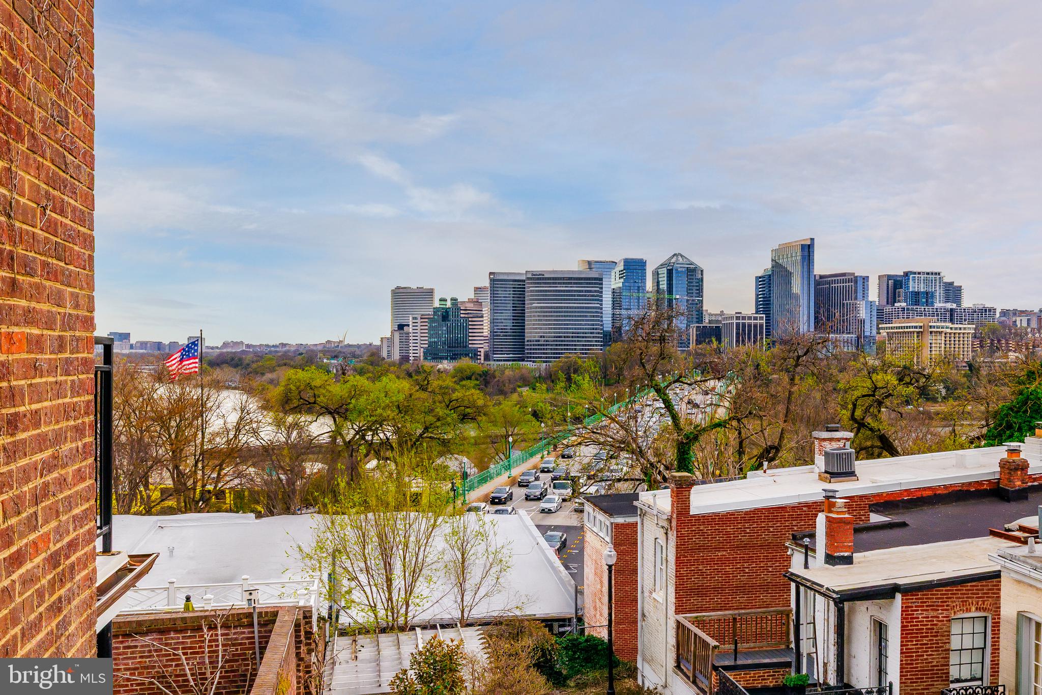 3418 Prospect Street Northwest Washington, DC 20007 - Photo 4 of 20 Spectacular Potomac River Views & Sunsets