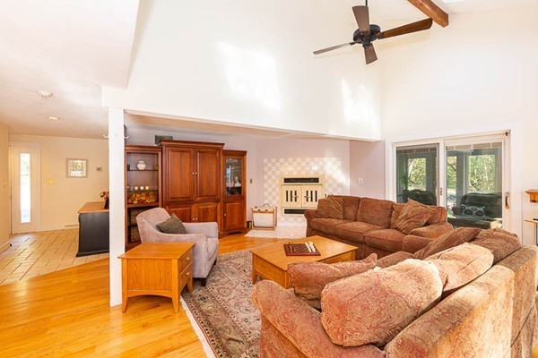 46 Timber Lane Topsfield, MA 01983 - Photo 5 of 30 Gallery Image 5
