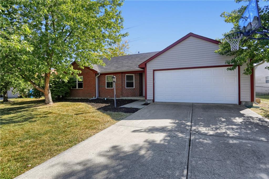 11845 Shannon Pointe Road Indianapolis, IN 46229 - Photo 2 of 35 Gallery Image 2