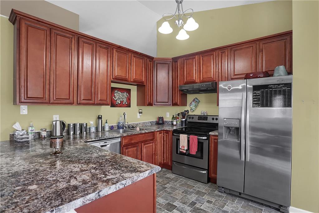 11845 Shannon Pointe Road Indianapolis, IN 46229 - Photo 13 of 35 Gallery Image 13