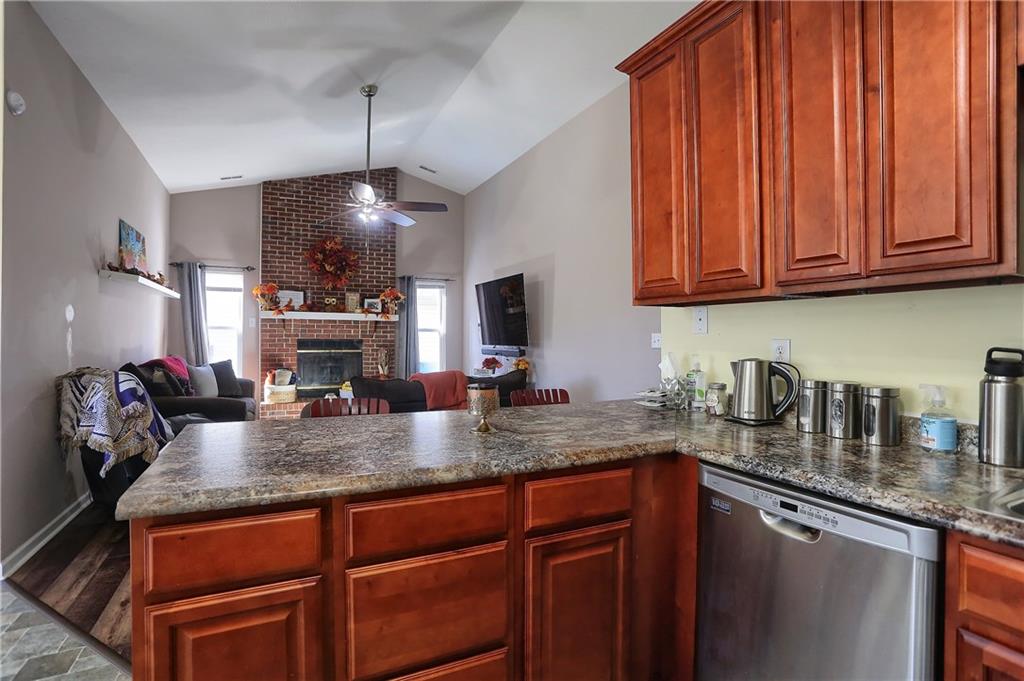 11845 Shannon Pointe Road Indianapolis, IN 46229 - Photo 14 of 35 Gallery Image 14
