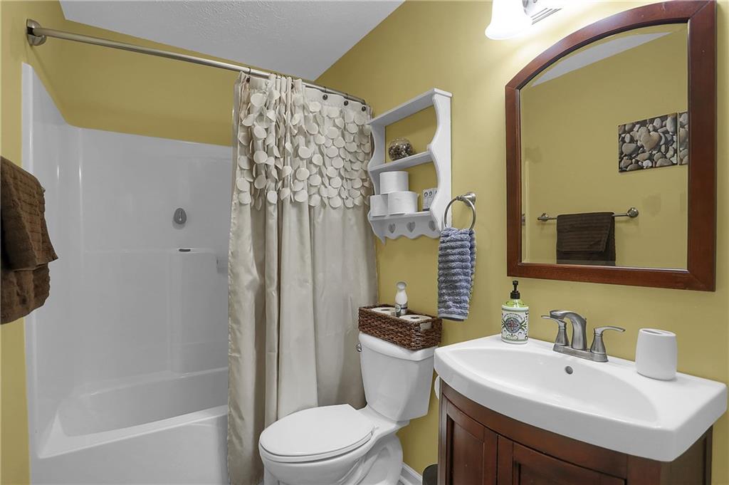 11845 Shannon Pointe Road Indianapolis, IN 46229 - Photo 24 of 35 Gallery Image 24