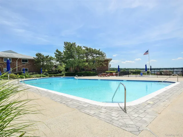 $599,000 | 1 Toms Point Lane, Unit 6I, Port Washington, NY 11050