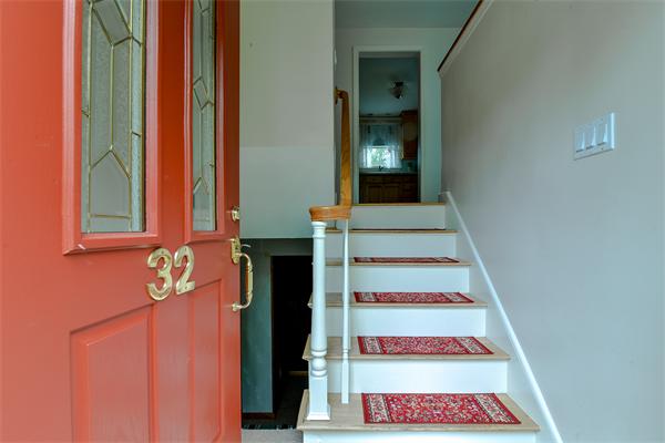 32 Pinecrest Road Holliston, MA 01746 - Photo 2 of 22 Gallery Image 2