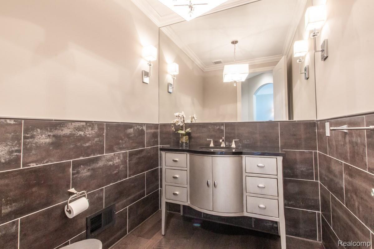 3652 Rosewood Lane Rochester, MI 48309 - Photo 14 of 75 3652 Rosewood_14.jpg