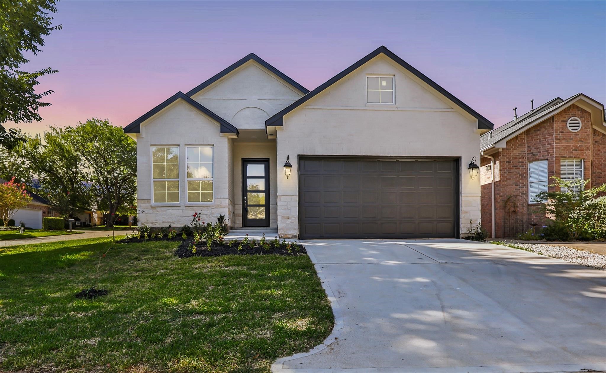 101 Fairway View Court Montgomery, TX 77356 - Photo 1 of 32