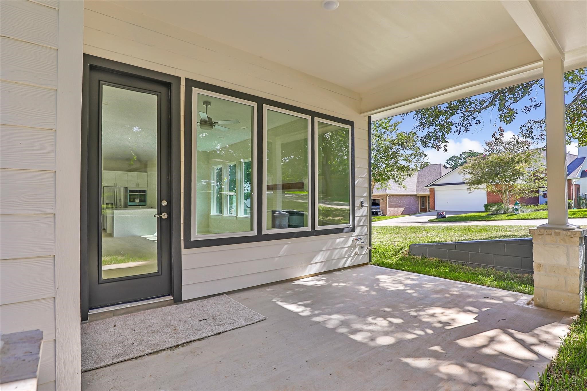 101 Fairway View Court Montgomery, TX 77356 - Photo 7 of 32