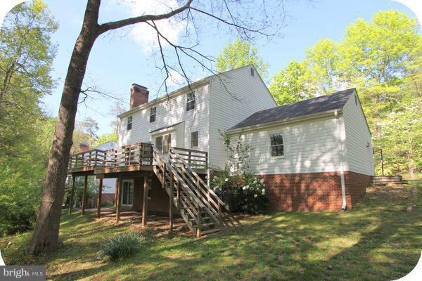 10739 Midsummer Drive Reston, VA 20191 - Photo 5 of 30 Exterior (Rear)