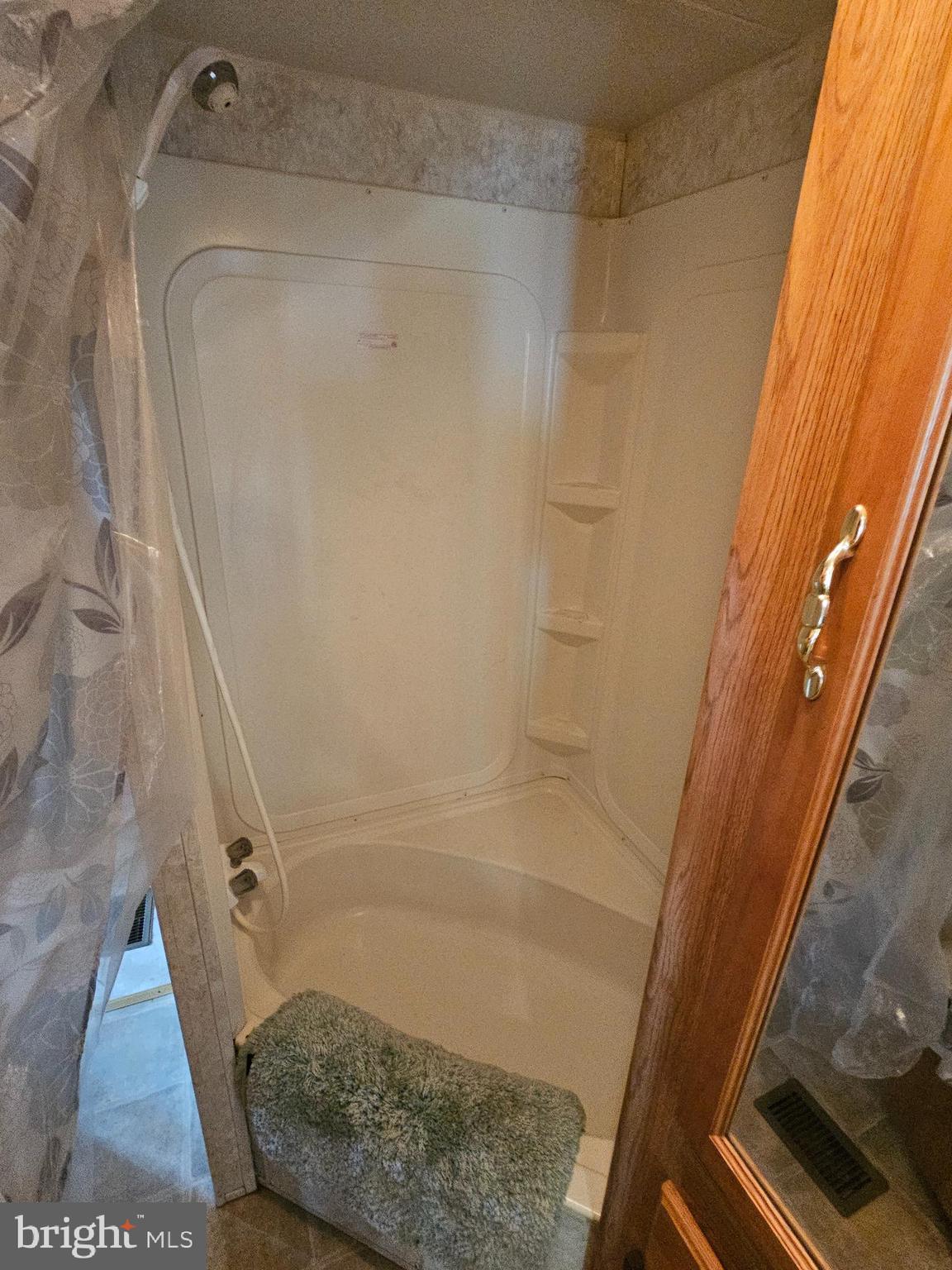 21 Campfire Boulevard Falling Waters, WV 25419 - Photo 17 of 30 a bathroom with a shower
