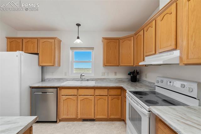 10190 Mulberry Road Calhan, CO 80808 - Photo 10 of 50 Gallery Image 10