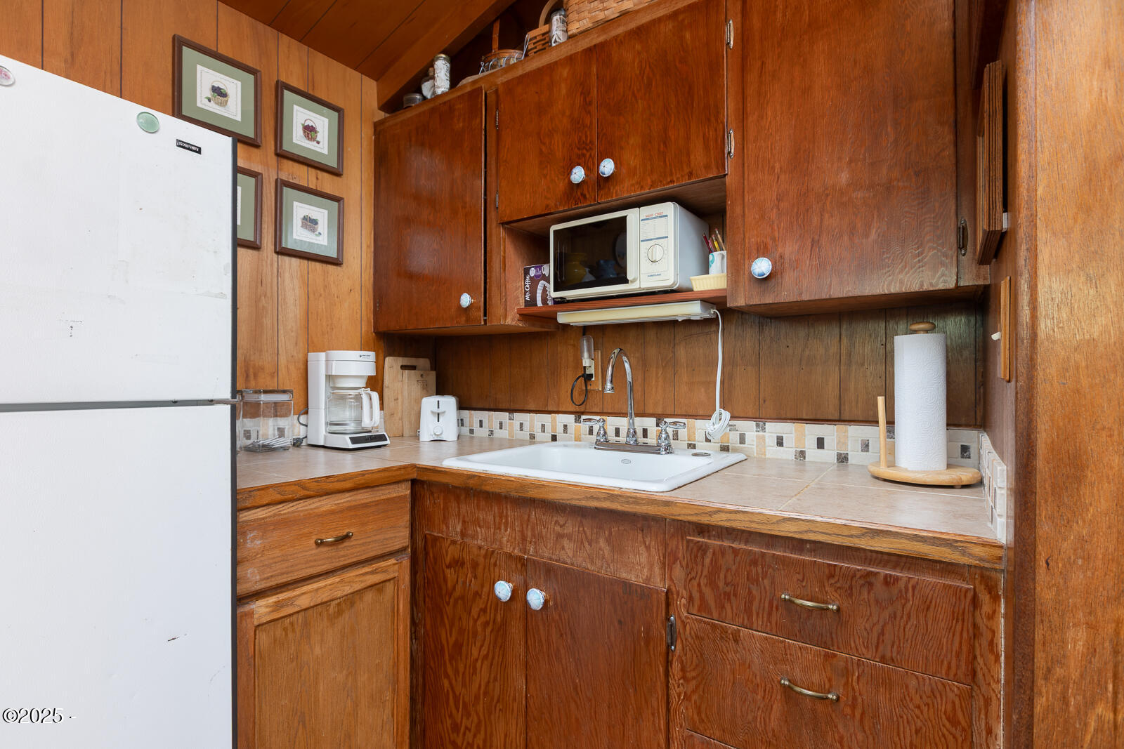 48250 Hawk Street Neskowin, OR 97149 - Photo 8 of 21 Kitchen 3