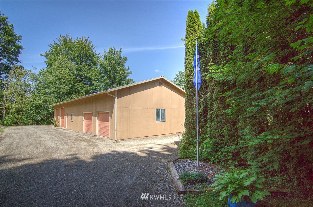 5193 Galbraith Road Acme, WA 98220 - Photo 3 of 10 Gallery Image 3