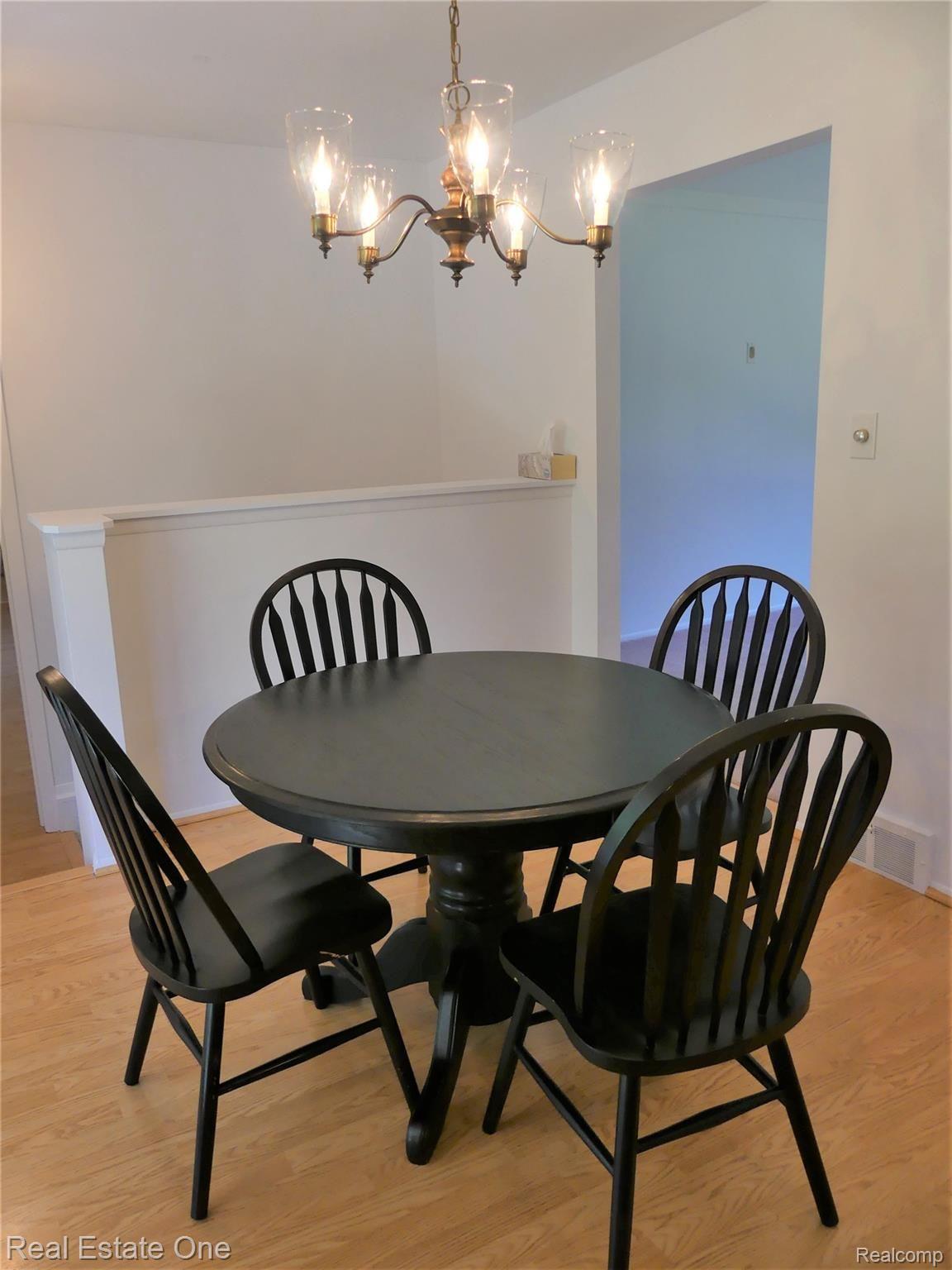 27774 Johnson Road Grosse Ile, MI 48138 - Photo 17 of 32 P1010838.JPG