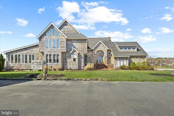 $1,839,000 | 18 Mallard Drive East, Ocean Pines, MD 21811