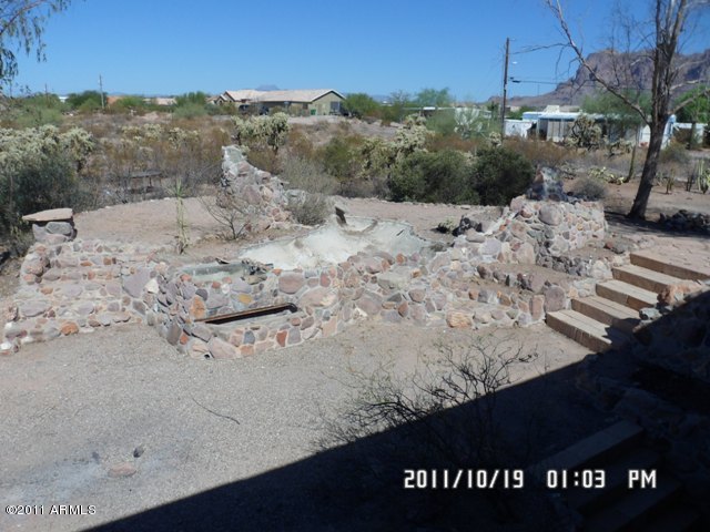 926 North Acacia Road Apache Junction, AZ 85119 - Photo 21 of 25 Backyard