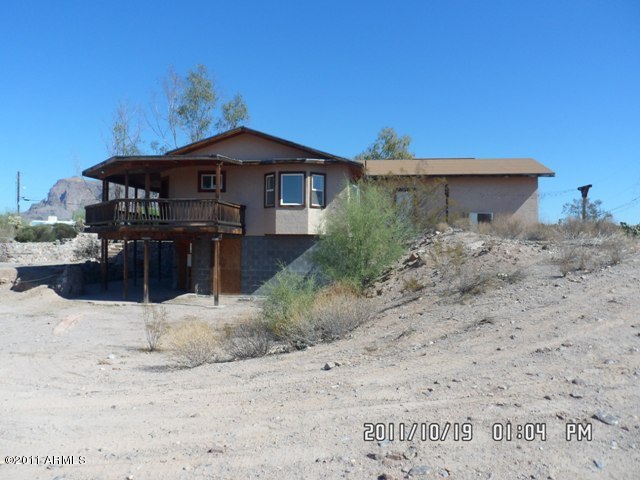 926 North Acacia Road Apache Junction, AZ 85119 - Photo 23 of 25 Backyard