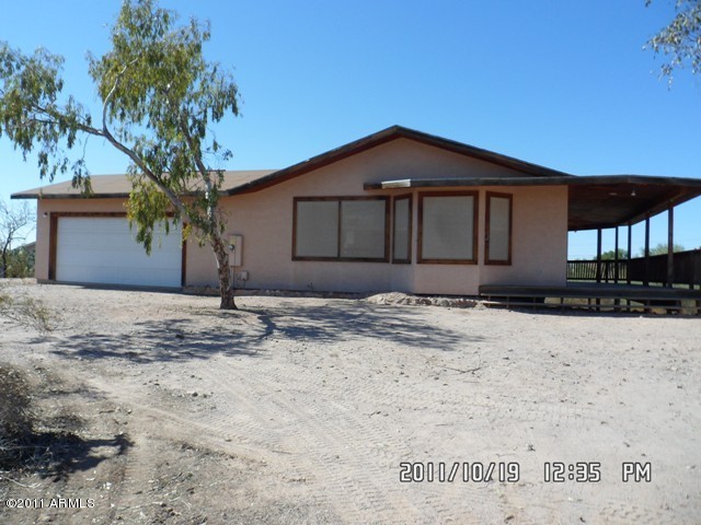 926 North Acacia Road Apache Junction, AZ 85119 - Photo 5 of 25 Side