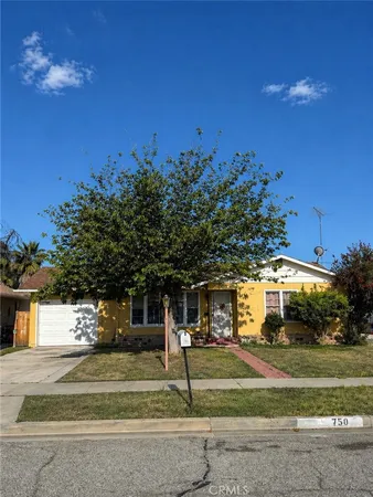 $379,000 | 434 South Harvard Street, Hemet, CA 92543
