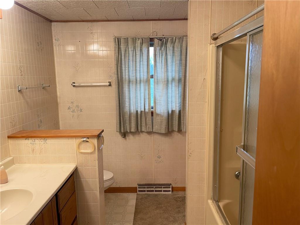 132 Stalker Road Hilliards, PA 16040 - Photo 24 of 48 Gallery Image 24
