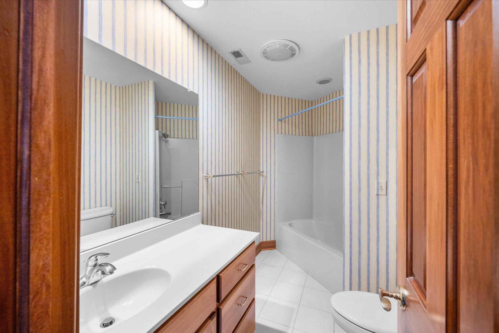 18261 Boerger Road Marysville, OH 43040 - Photo 56 of 94 Full private bath off Bedroom 3