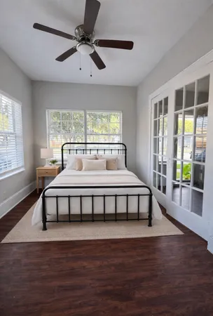 $850 | 905 Oakhurst Street, Houston, TX 77023