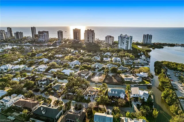 $3,400,000 | 5203 Starfish Avenue, Naples, FL 34103