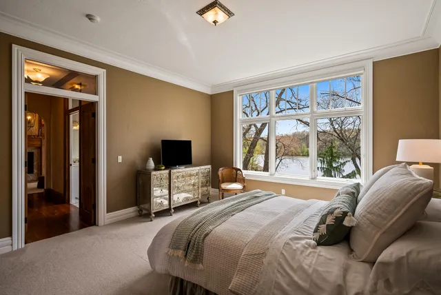 $14,995,000 | 4513 North Hewitts Point Road, Oconomowoc, WI 53066