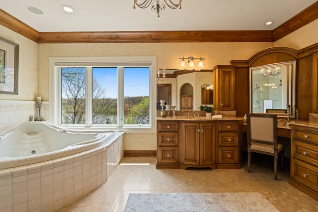 $14,995,000 | 4513 North Hewitts Point Road, Oconomowoc, WI 53066