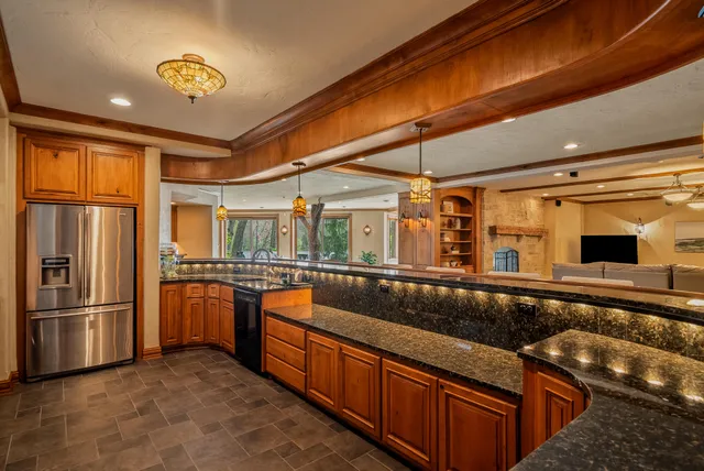 $14,995,000 | 4513 North Hewitts Point Road, Oconomowoc, WI 53066