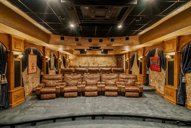 $14,995,000 | 4513 North Hewitts Point Road, Oconomowoc, WI 53066