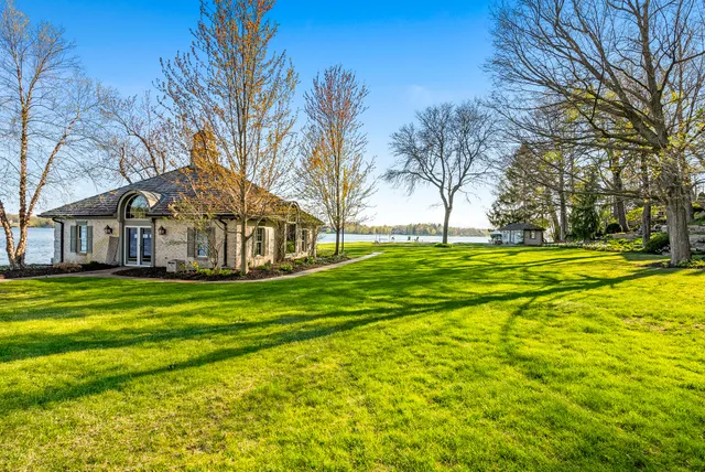 $14,995,000 | 4513 North Hewitts Point Road, Oconomowoc, WI 53066