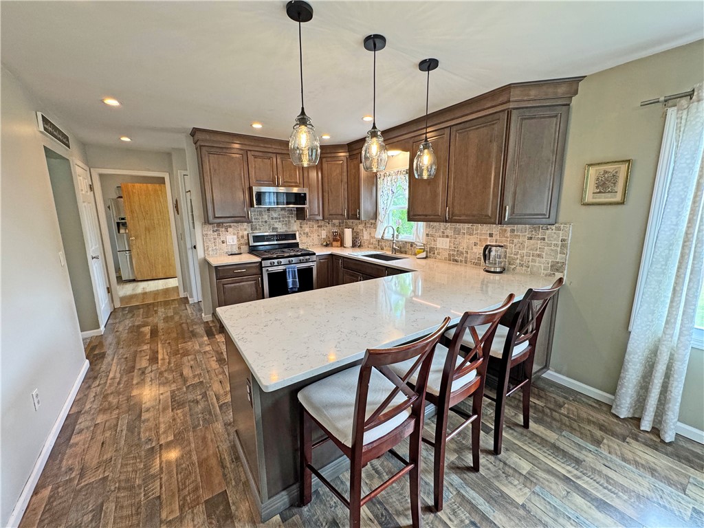 391 Farrell Road Extension Henrietta, NY 14586 - Photo 7 of 30