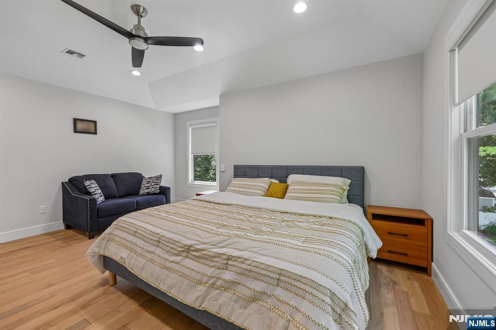 676 Ridgewood Avenue Oradell, NJ 07649 - Photo 27 of 50