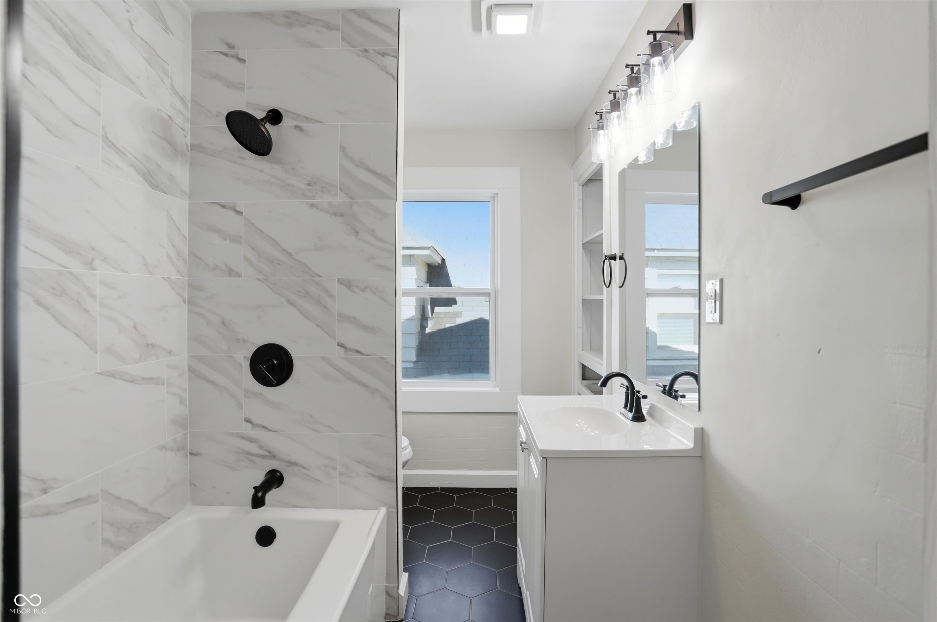 2165 North Harding Street Indianapolis, IN 46202 - Photo 13 of 31