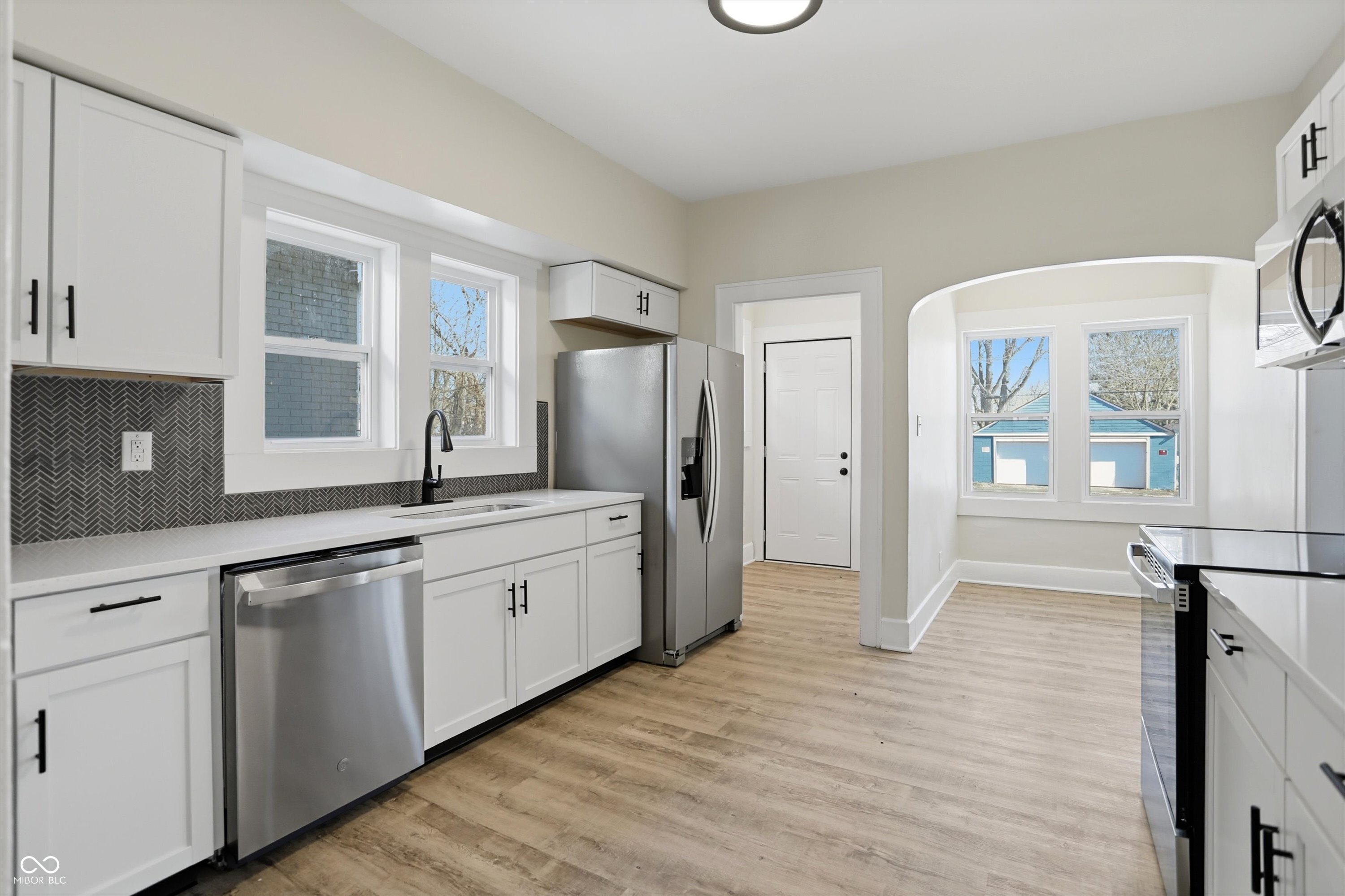 2165 North Harding Street Indianapolis, IN 46202 - Photo 8 of 31