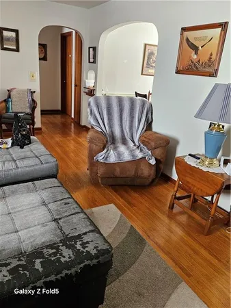 $199,000 | 8315 East Gregory Boulevard, Kansas City, MO 64133