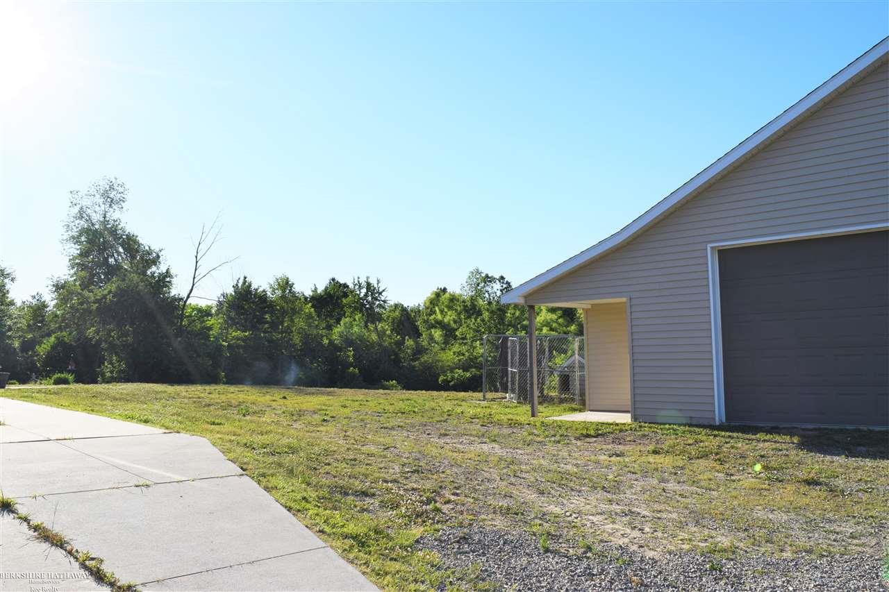 7600 Hewitt Road Avoca, MI 48006 - Photo 13 of 73