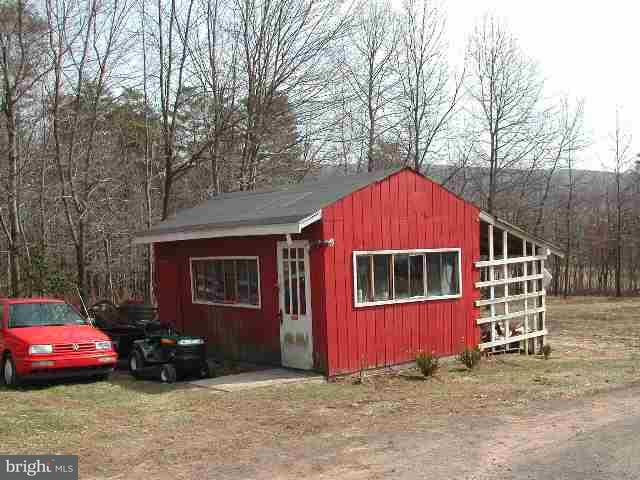 106 Mountain House Road Halifax, PA 17032 - Photo 9 of 10 Gallery Image 9