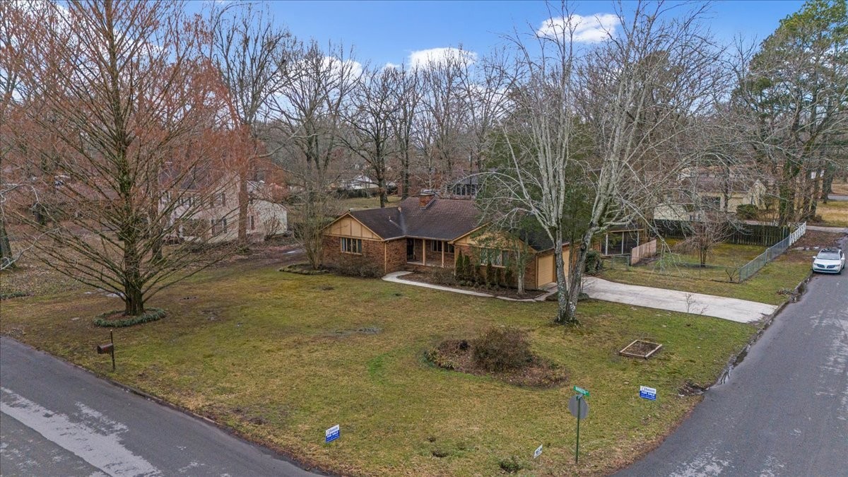300 Marbeth Lane Tullahoma, TN 37388 - Photo 6 of 50 a view of a backyard