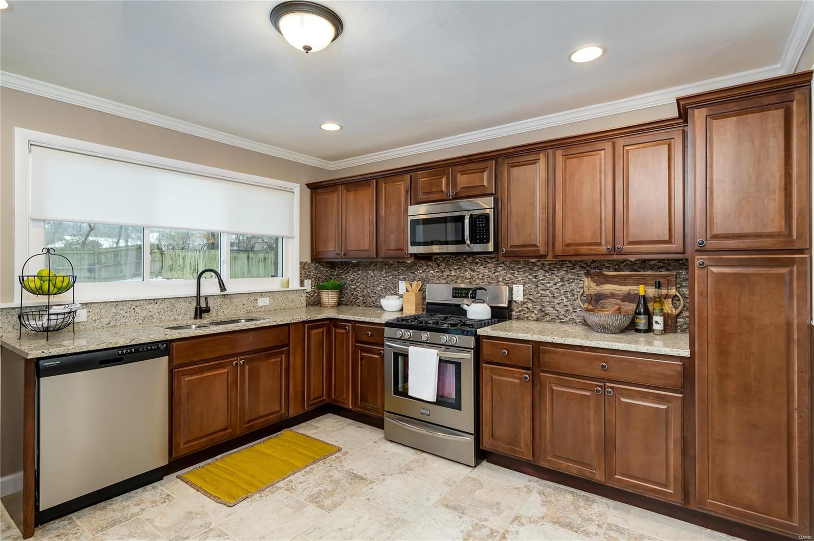 323 Dobbin Road St. Louis, MO 63119 - Photo 12 of 33 Gallery Image 12