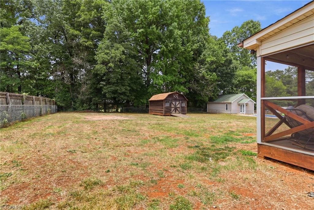 4041 Cresent Avenue Trinity, NC 27370 - Photo 15 of 21