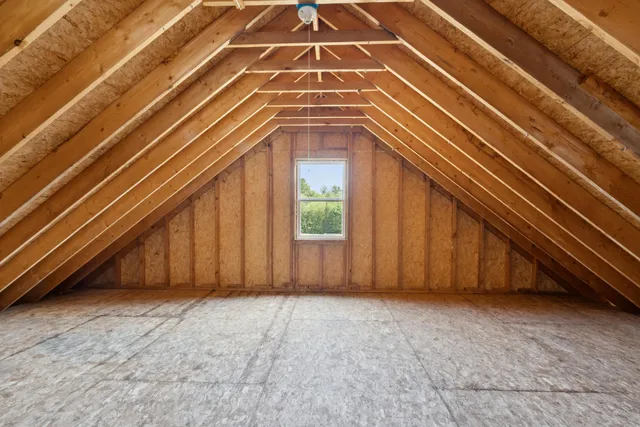 $555,000 | 208 Pleasant Street, Clinton, ME 04927