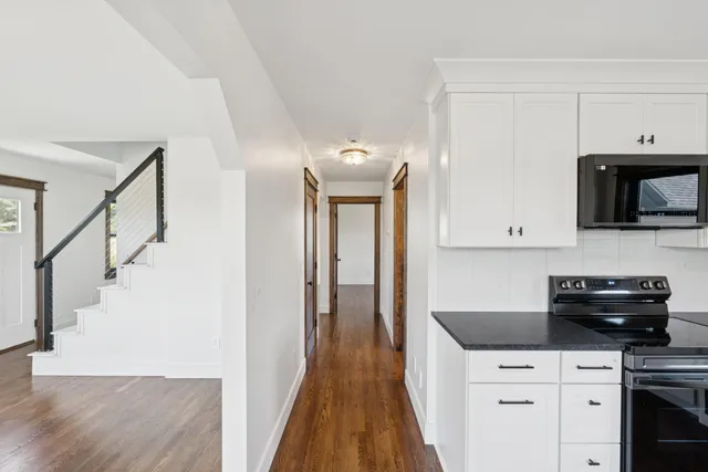 $555,000 | 208 Pleasant Street, Clinton, ME 04927