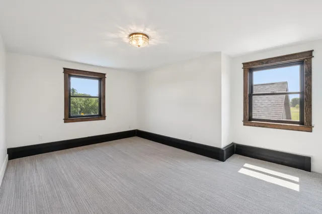 $555,000 | 208 Pleasant Street, Clinton, ME 04927