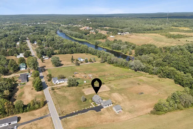 $555,000 | 208 Pleasant Street, Clinton, ME 04927