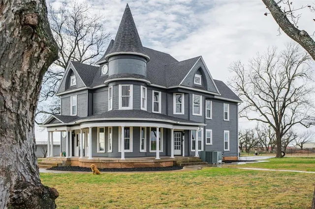 $400,000 | 101 South Jacob Lane, Winters, TX 79567