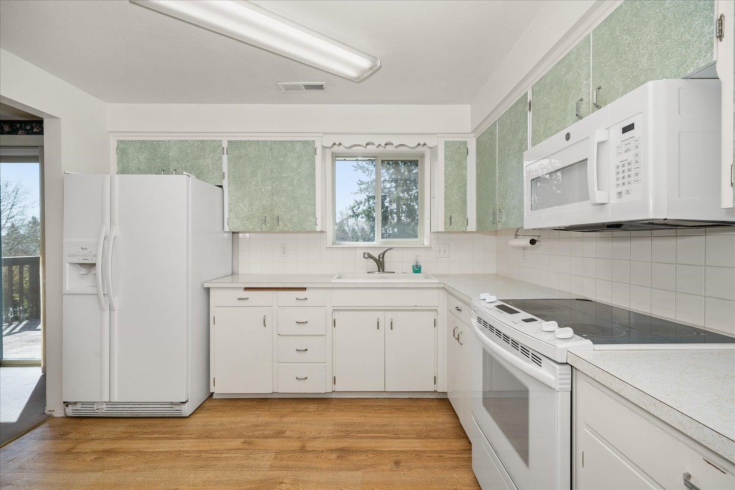 214 Walker Drive Cheney, WA 99004 - Photo 7 of 41